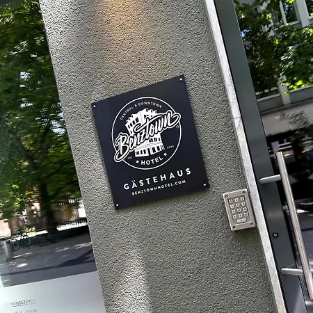 Benztown Hotel Gästehaus-2