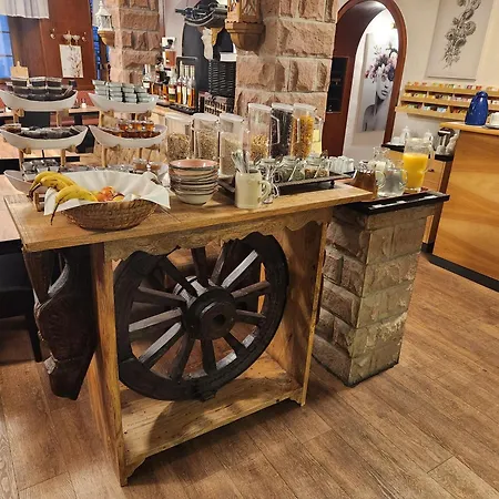 Hotel Rose Heidelberg inklusive Frühstück, Saunanutzung und Parkplätze nach Verfügbarkeit-3