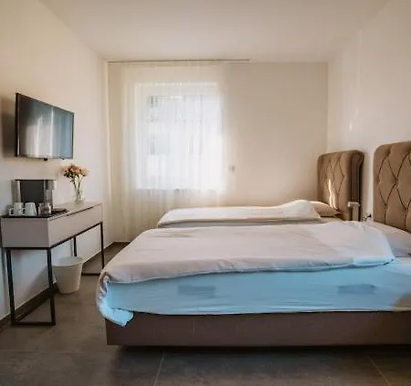 Mey Boardinghouse-2