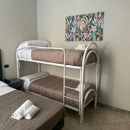 Smart Station Hotel-2