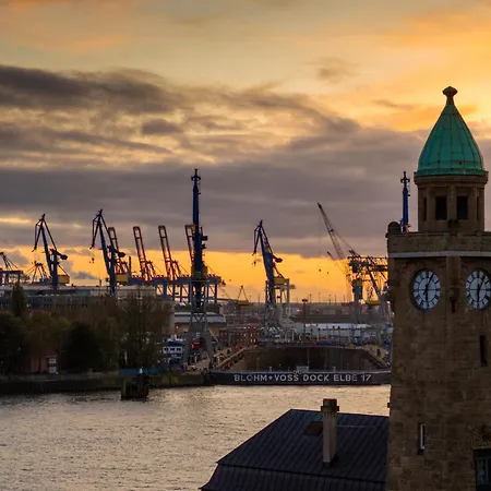 City Hotel St Georg Hamburg By Uniqstay-3