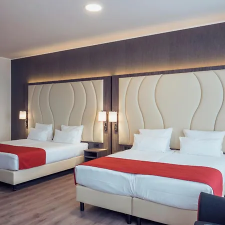Plaza Premium Den Haag City Center-3