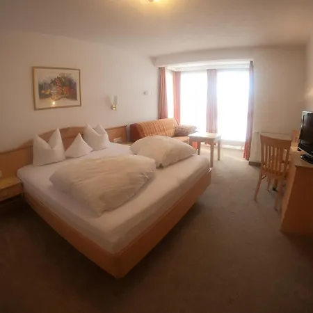 Hotel Garni Dorfschmiede-2