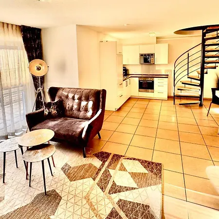 Boardinghouse Home - Adults Only --3