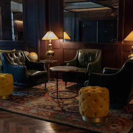 Whisky Hotel-3