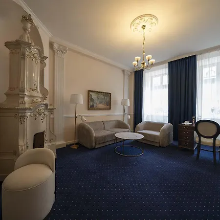 Hotel Embassy-2