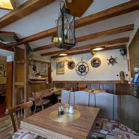 Pension&Restaurant Haus Hiddensee-3