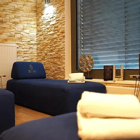 Best Western Plus Royal Suites-3