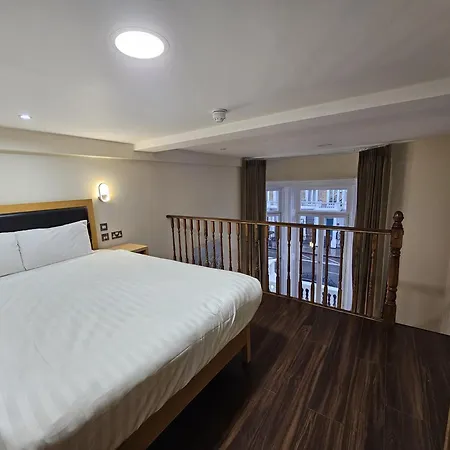 Cromwell Hotel-3