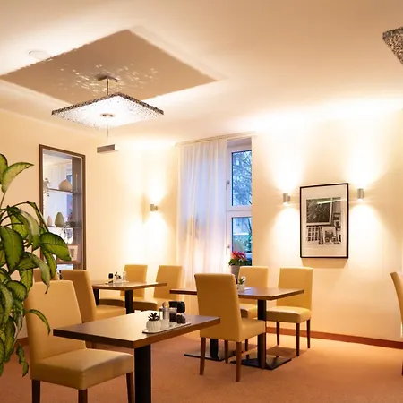 Hotel Brühlerhöhe-3
