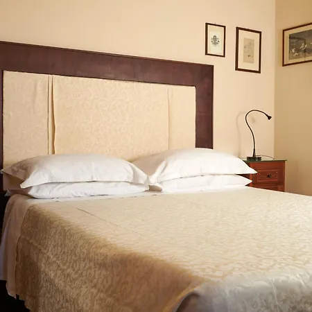 Palm Gallery Hotel-3
