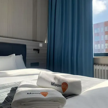 Mooncity Hotel & Boardinghouse-2