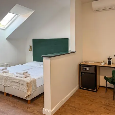 Hotel Mala Strana-2