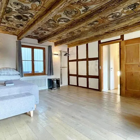 Rheinstream Guesthouse Basel-3