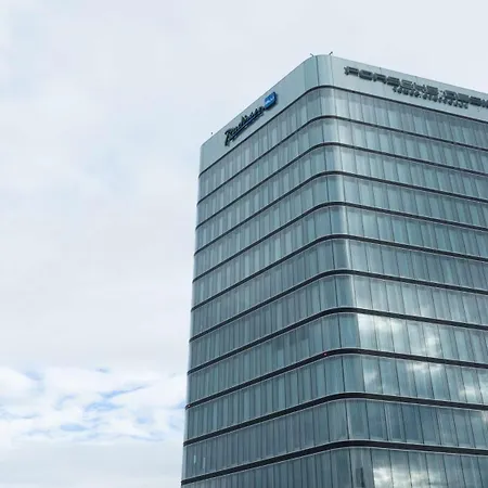 Radisson Blu Hotel at Porsche Design Tower Stuttgart-3