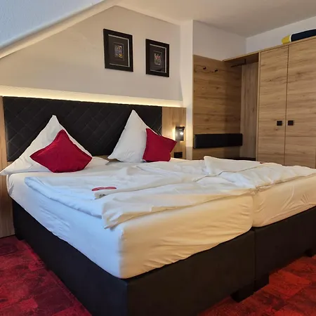 Hotel St. Georg Garni-3