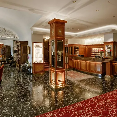 Hotel Stefanie-3