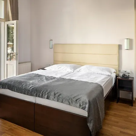 Hotel Unique-2