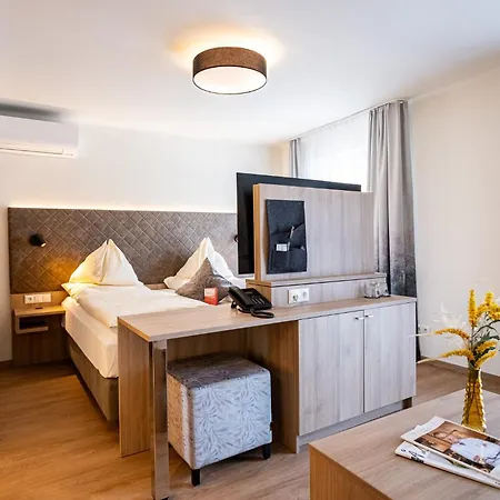 Hotel Rosenvilla-2