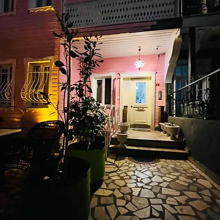 Pembe Koesk Old City Center-2