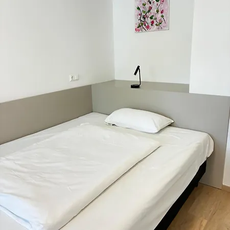 Hotel Wasserpalast - Breakfast For Free!!!-3