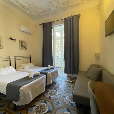 Hostal Balmes Centro-2