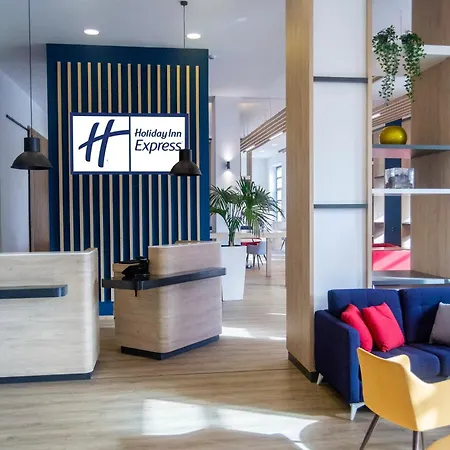 Holiday Inn Express Ciudad De Las Ciencias By Ihg-2