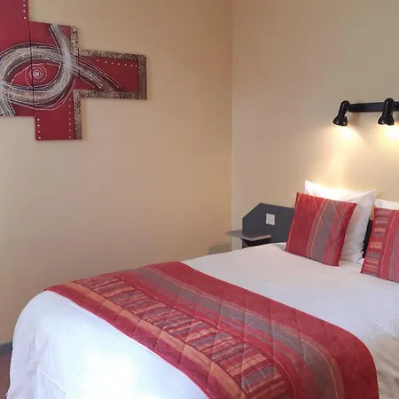 Le Cygne Hotel & Restaurant-3