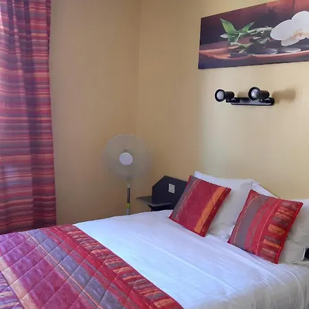 Le Cygne Hotel & Restaurant-2