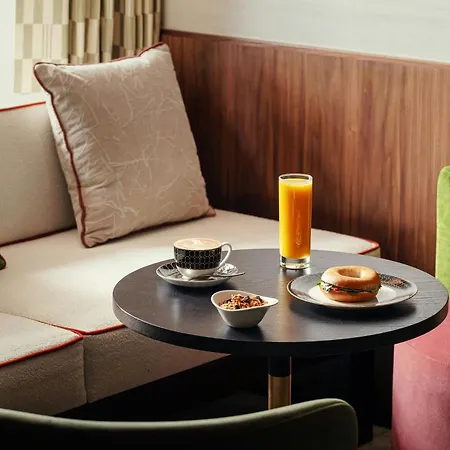 London Marriott Hotel Grosvenor Square-3