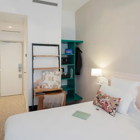 Trendy Canettes Hotel-3