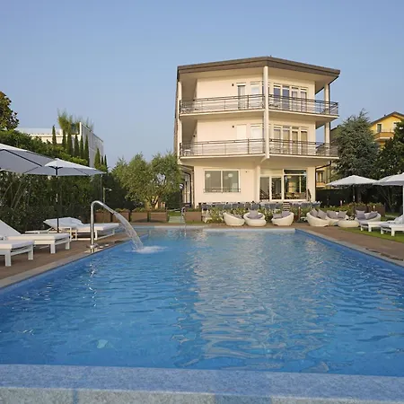 Hotel Unico By Dori-2