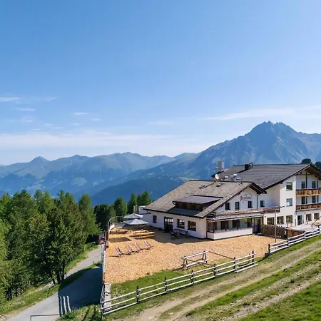 Schihaus Schöneben-2