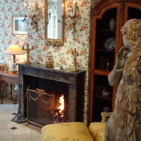 Hotel Caron De Beaumarchais-3