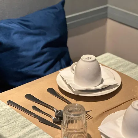 Merryl Hotel-3