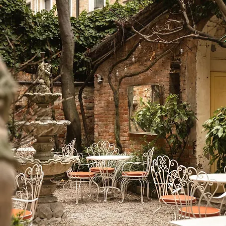 Hotel Flora - By Romanelli Family-3