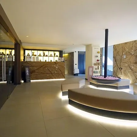 Alexander Charme Hotel-2