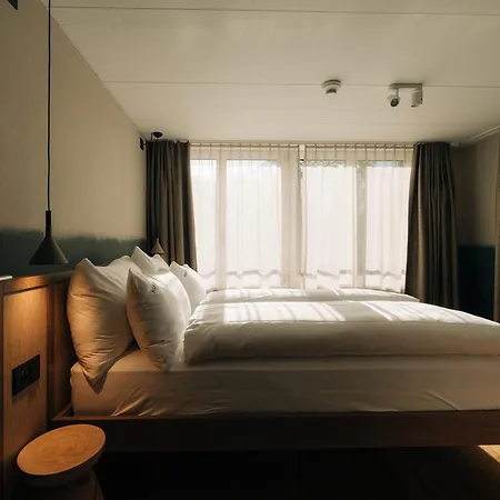 KURVE Apartments&Lounge-2