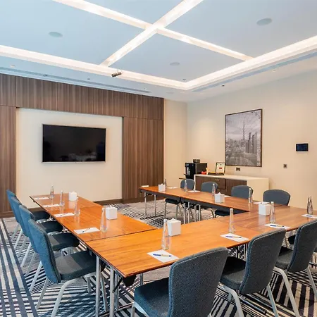 Hampton By Hilton Dubai Airport-2