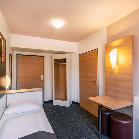 B&B Hotel Freiburg-Nord-3