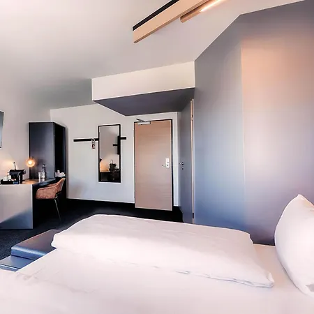 ibis Aachen Hauptbahnhof-2