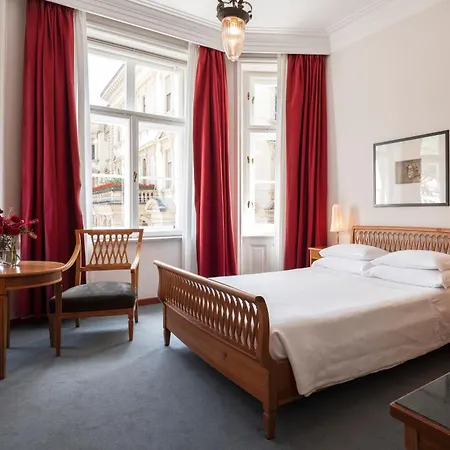 Parkhotel Laurin-2