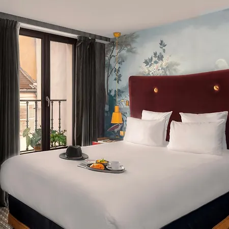Snob Hotel-2