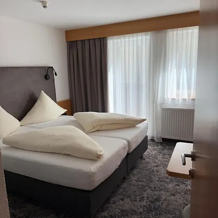Hotel Garni Ehrenreich-3