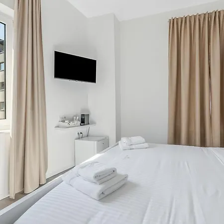Meta Hotel-3