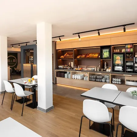 ibis budget Magdeburg Barleben-3