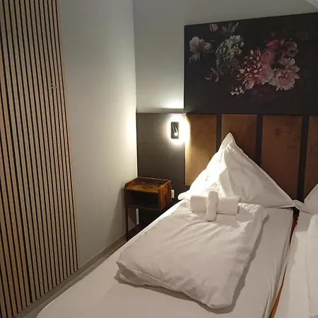 Niehler Hotel-3