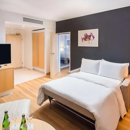 Radisson Blu Hotel, Hamburg-2