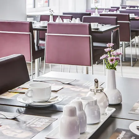 IntercityHotel Hamburg Altona-2
