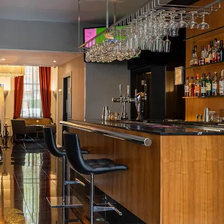 The Queens Gate Hotel-2